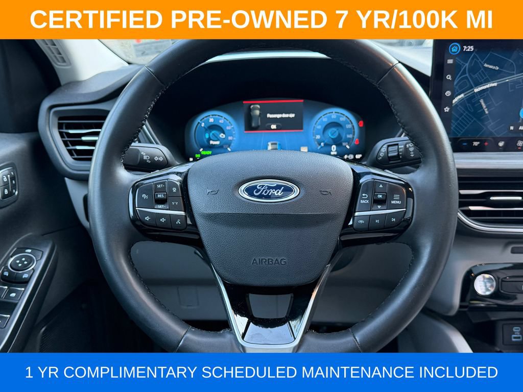Used 2023 Ford Escape Platinum w/ Premium Technology Package AWD/4WD image 18