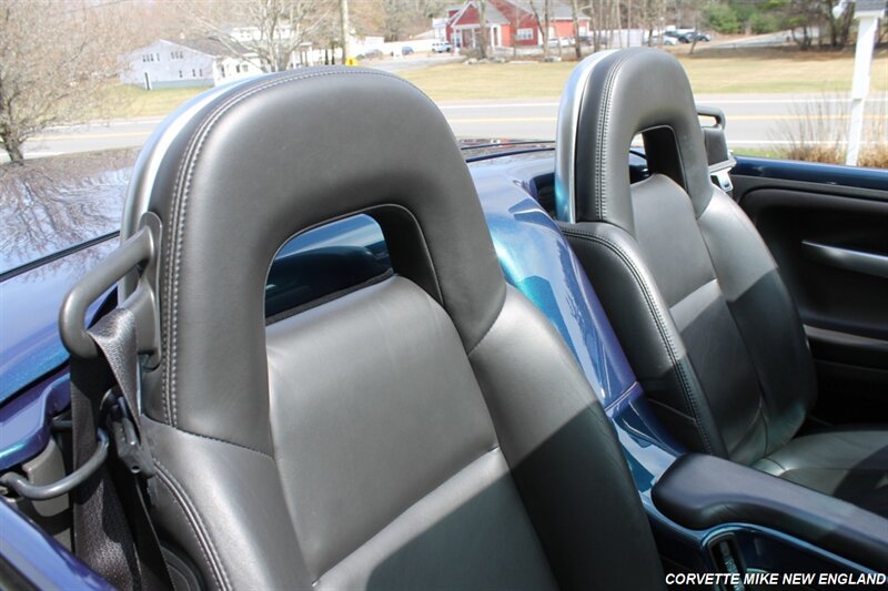 Used 2006 Chevrolet SSR w/ Preferred Equipment Group RWD image 25