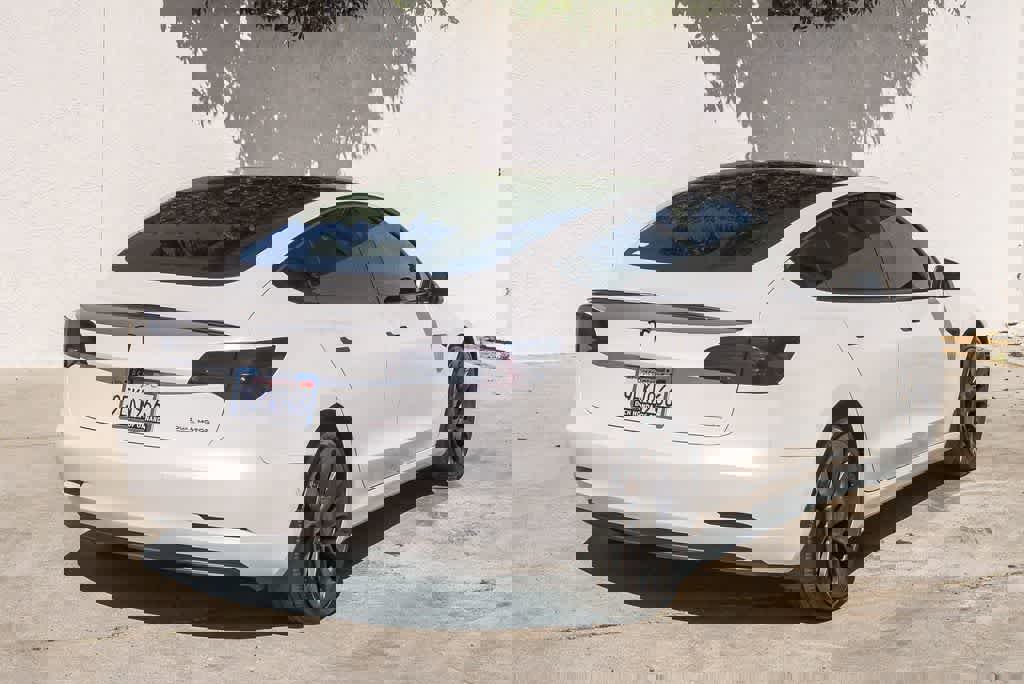 Used 2021 Tesla Model 3 Performance image 7