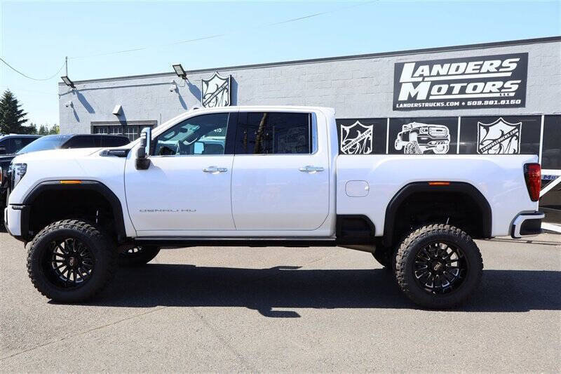 Used 2025 GMC Sierra 3500 Denali Ultimate AWD/4WD image 2