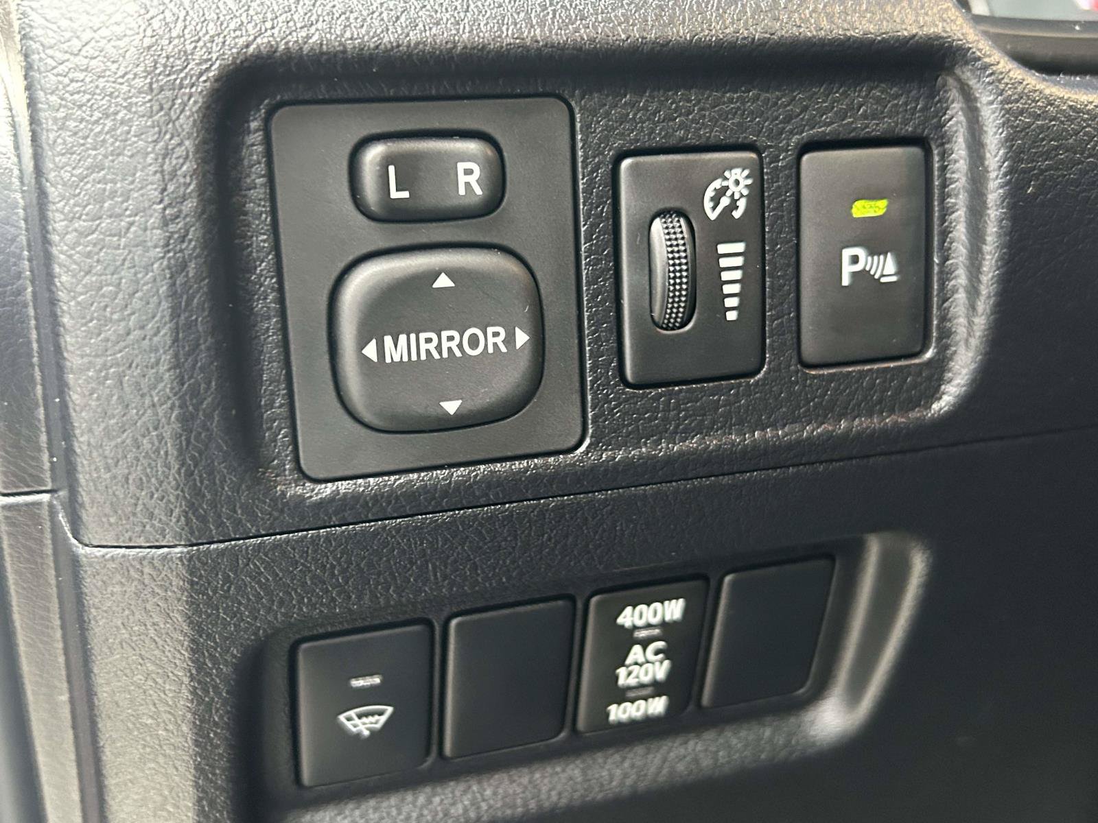 Used 2018 Toyota 4Runner Limited AWD/4WD image 16