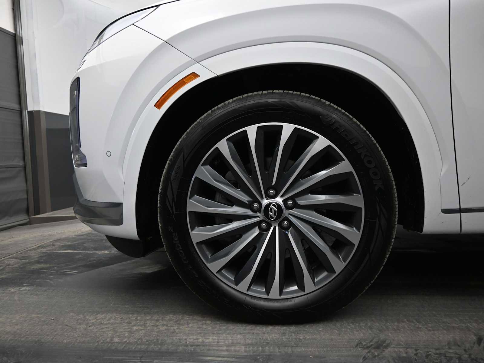 Used 2025 Hyundai Palisade Calligraphy image 10