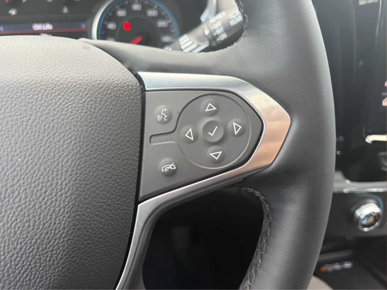 Used 2023 Chevrolet Traverse LT w/ LT Premium Package AWD/4WD image 15