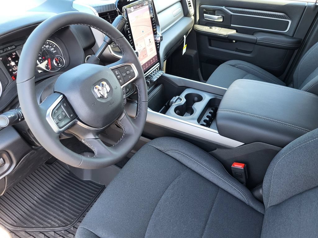 New 2026 RAM 2500 Big Horn AWD/4WD image 13
