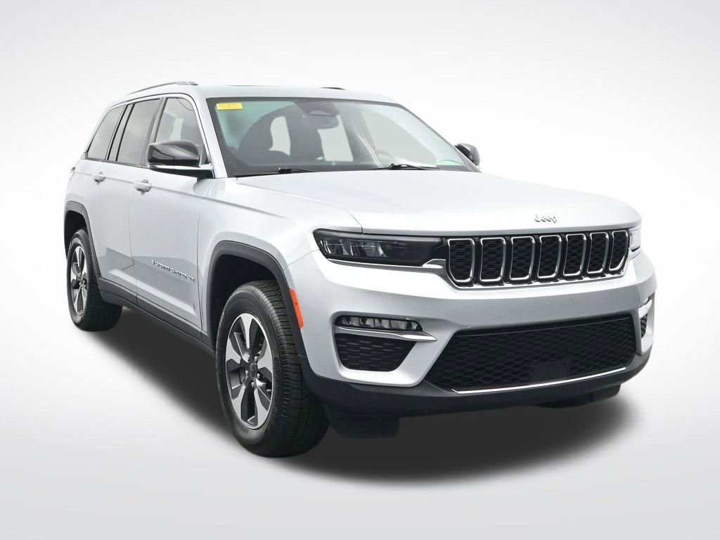 Used 2024 Jeep Grand Cherokee Limited 4xe AWD/4WD image 3