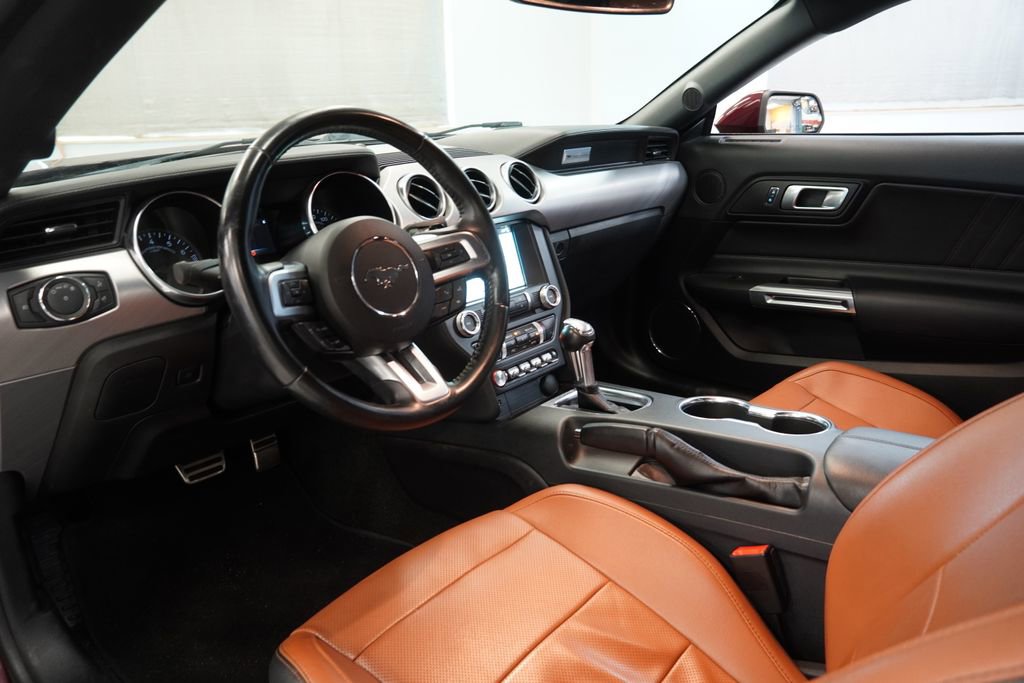 Used 2018 Ford Mustang Premium image 6