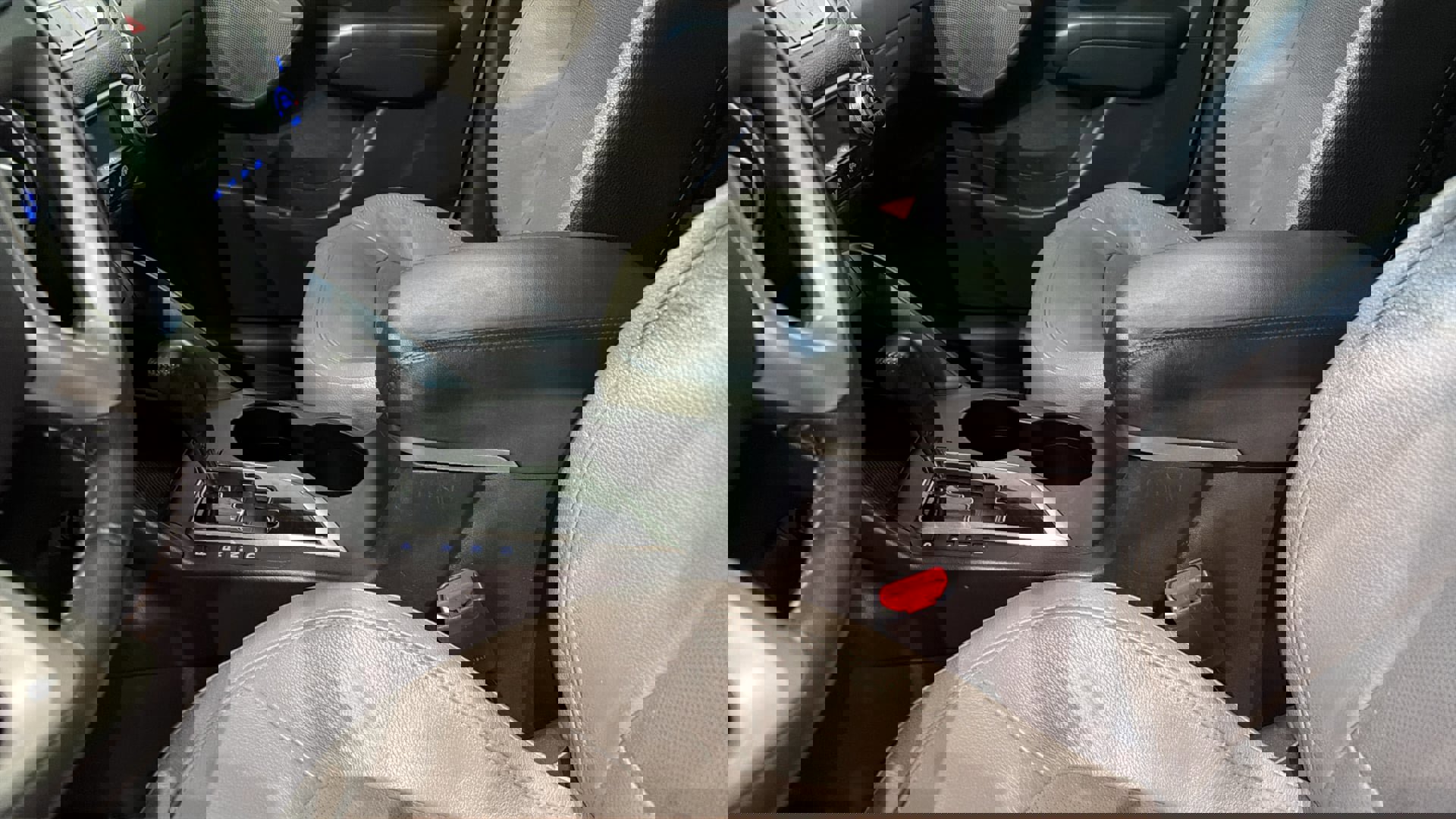 Used 2013 Hyundai Tucson Limited w/ Premium Pkg image 26