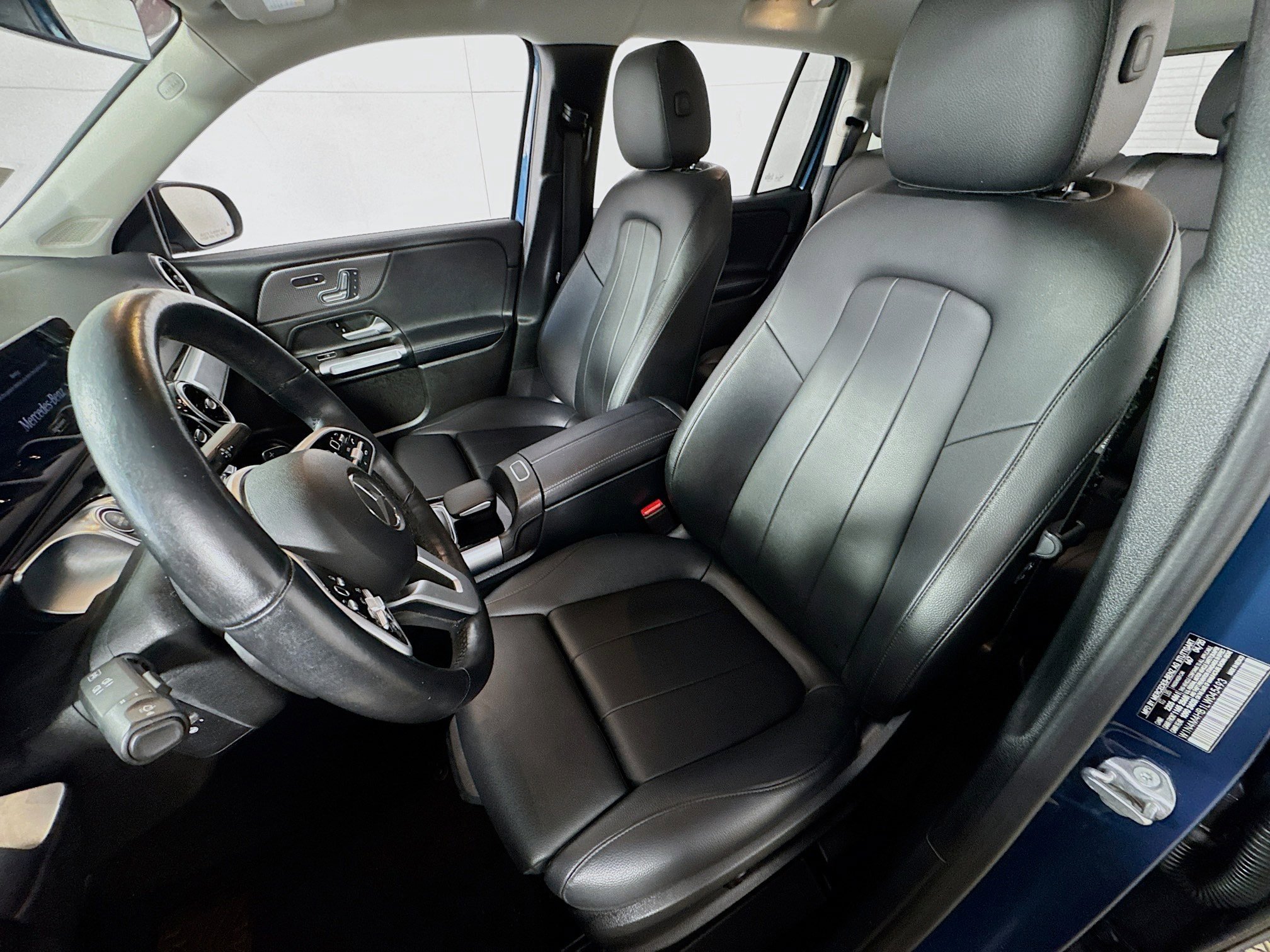 Used 2020 Mercedes-Benz GLB 250 4MATIC image 14