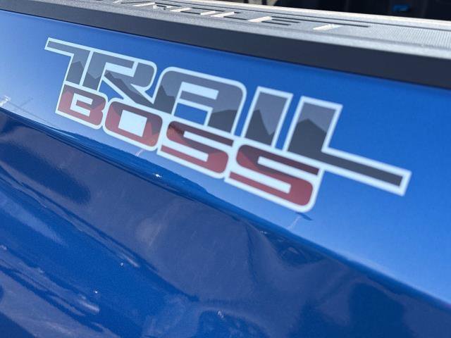 Used 2023 Chevrolet Silverado 1500 LT Trail Boss w/ LPO, Dark Essentials Package AWD/4WD image 25