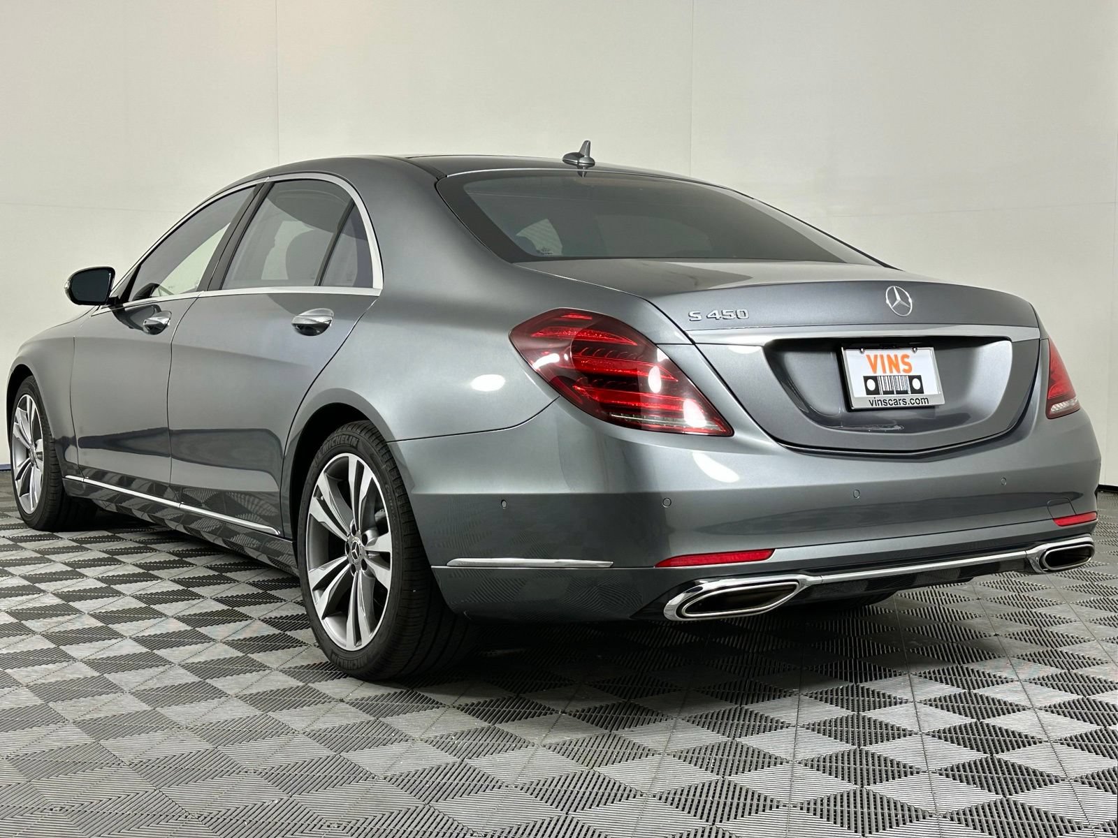 Used 2018 Mercedes-Benz S 450 Sedan image 37