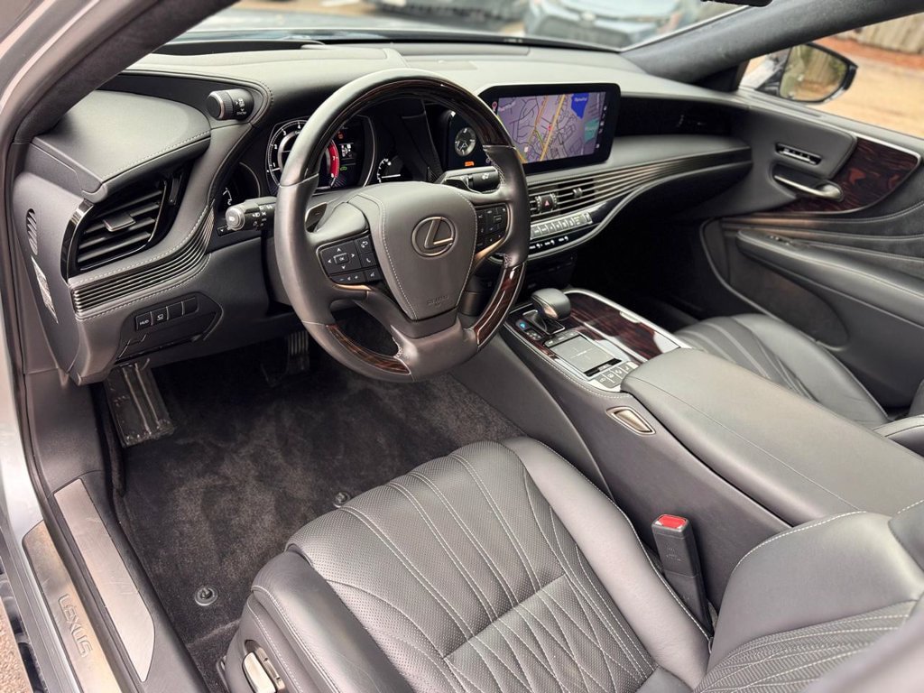 Used 2022 Lexus LS 500 AWD w/ Luxury Package image 13