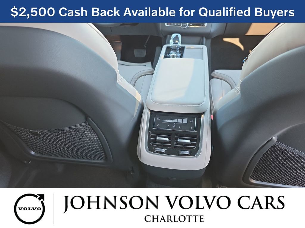 New 2026 Volvo XC90 B6 Ultra w/ Lounge Package image 11