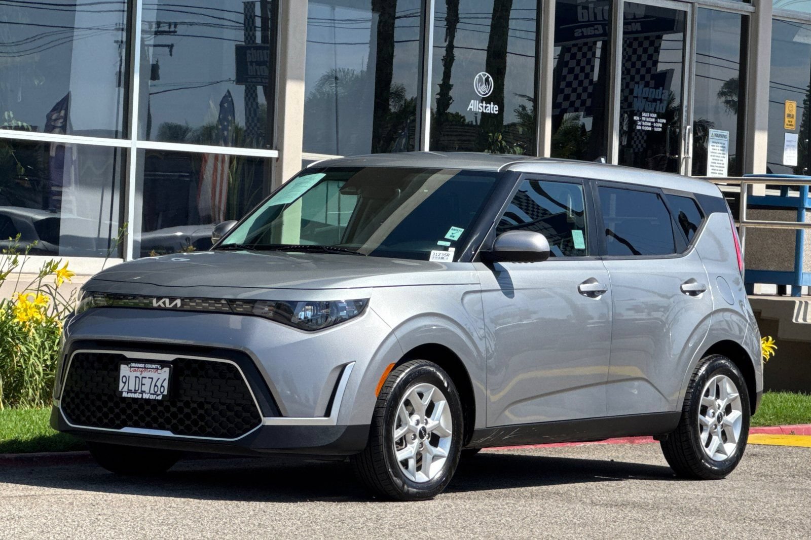 Used 2024 Kia Soul LX w/ Option Group 015 FWD image 8