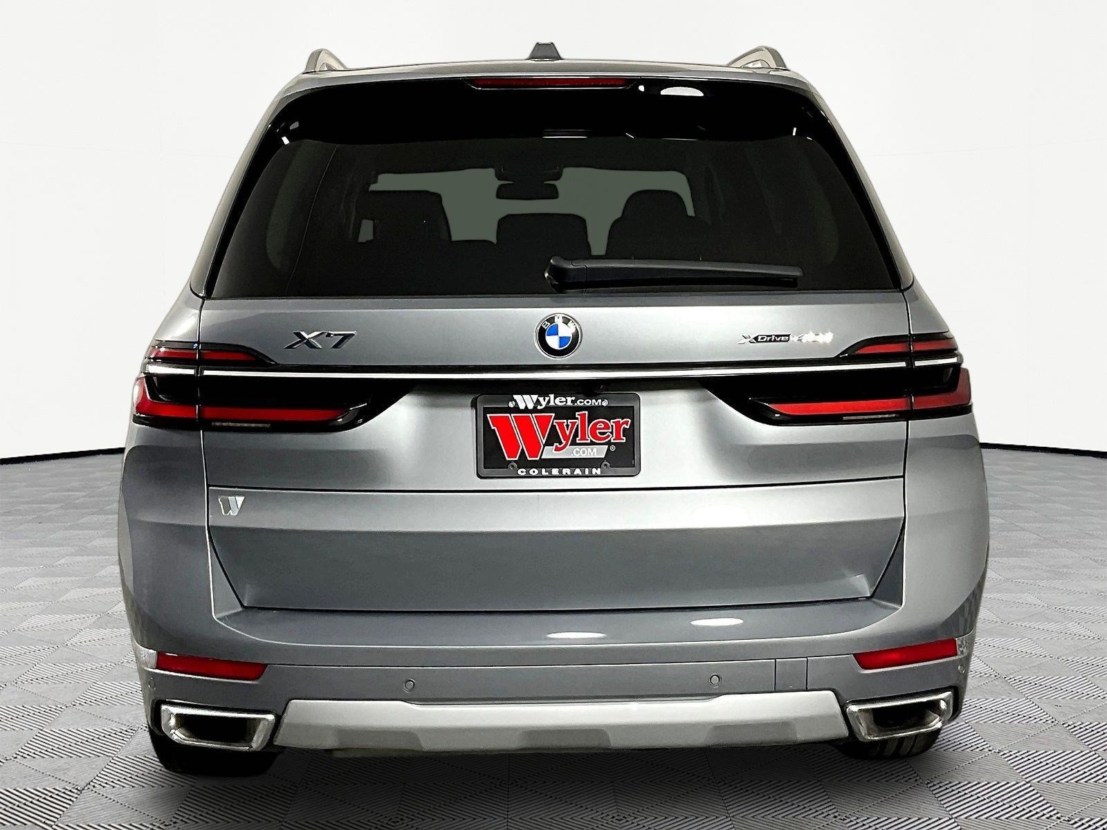 Used 2024 BMW X7 xDrive40i AWD/4WD image 14