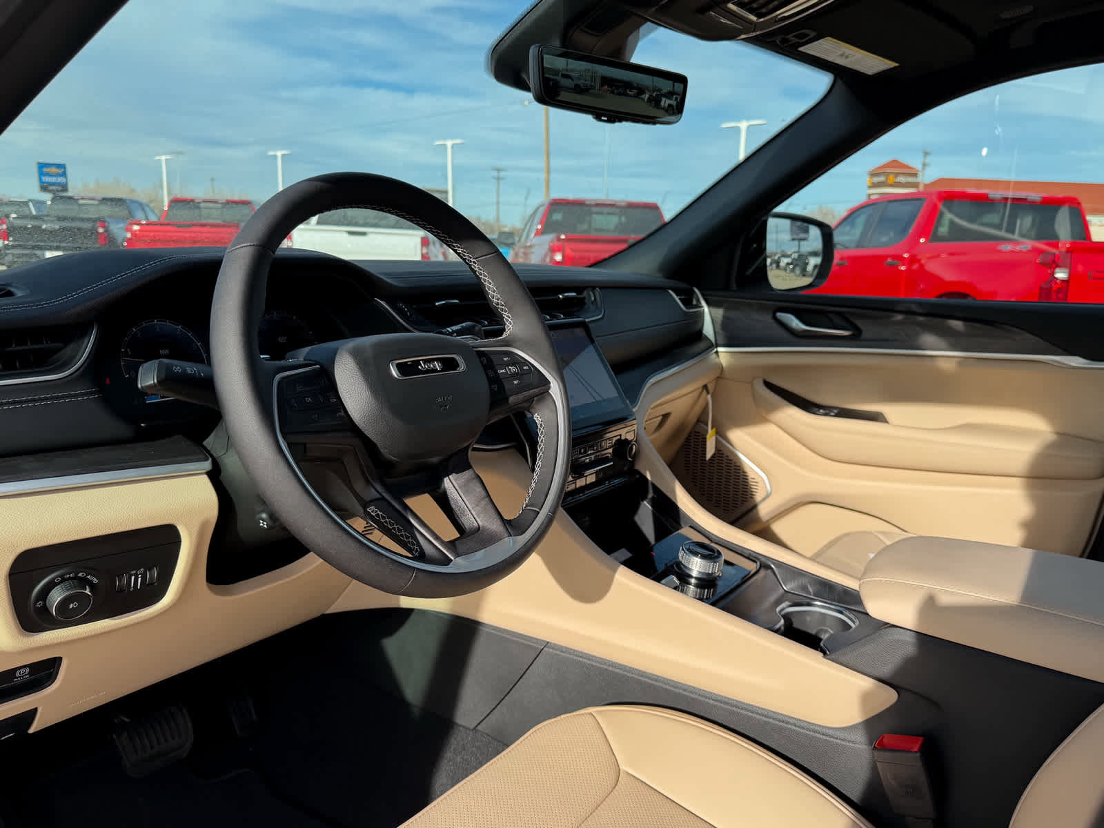 New 2025 Jeep Grand Cherokee L Limited w/ Luxury Tech Group II image 13