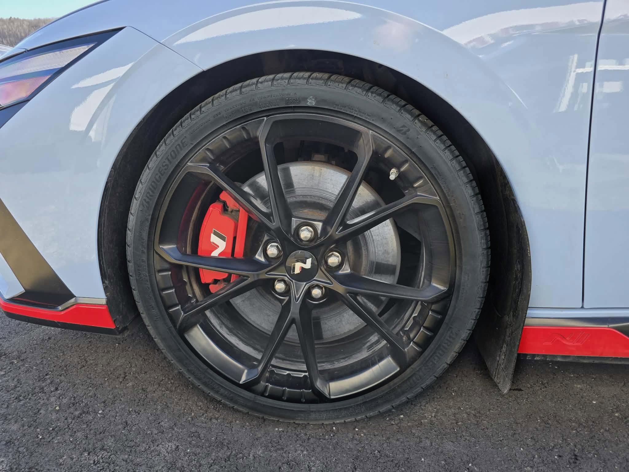 Used 2025 Hyundai Elantra N Base image 11