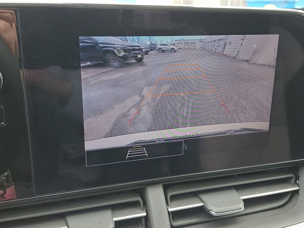 Certified 2024 Chevrolet Trax LS w/ LS Convenience Package image 18