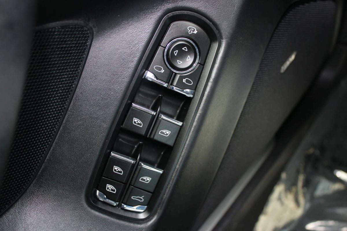 Used 2013 Porsche Panamera GTS AWD/4WD image 15