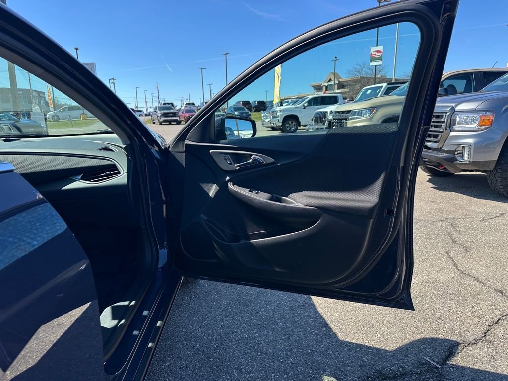 Used 2025 Chevrolet Malibu LT image 20