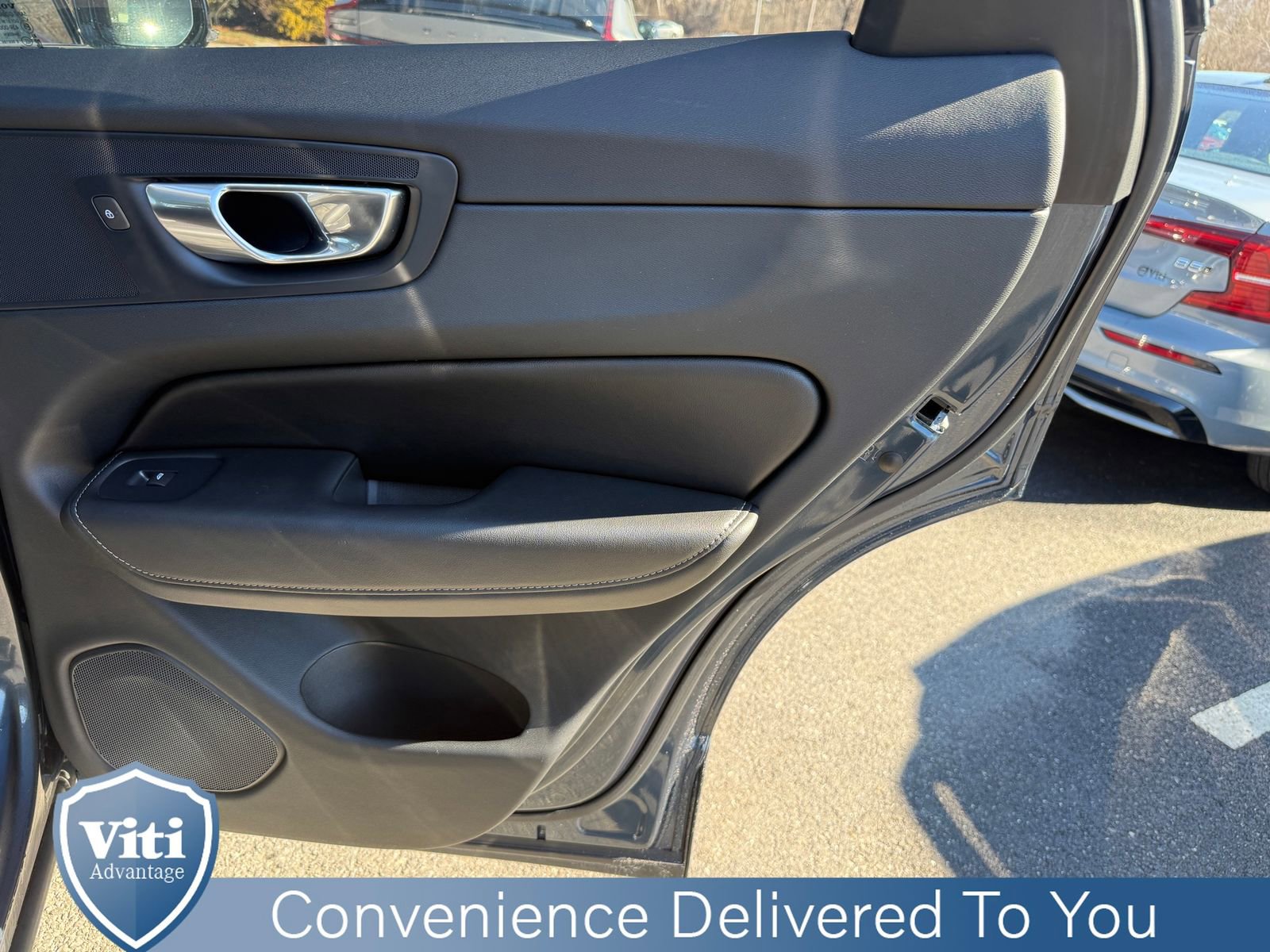 Certified 2023 Volvo XC60 B5 Ultimate w/ Climate Package image 26