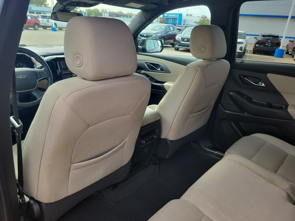 Used 2022 Chevrolet Traverse LS w/ Midnight/Sport Edition AWD/4WD image 30
