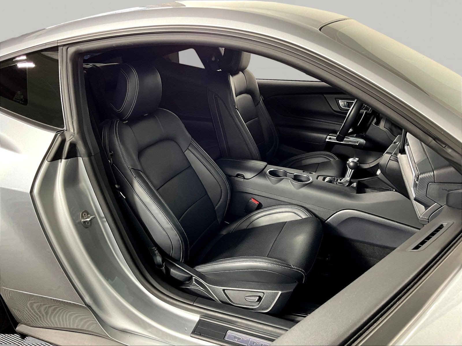 Used 2025 Ford Mustang GT Premium RWD image 26