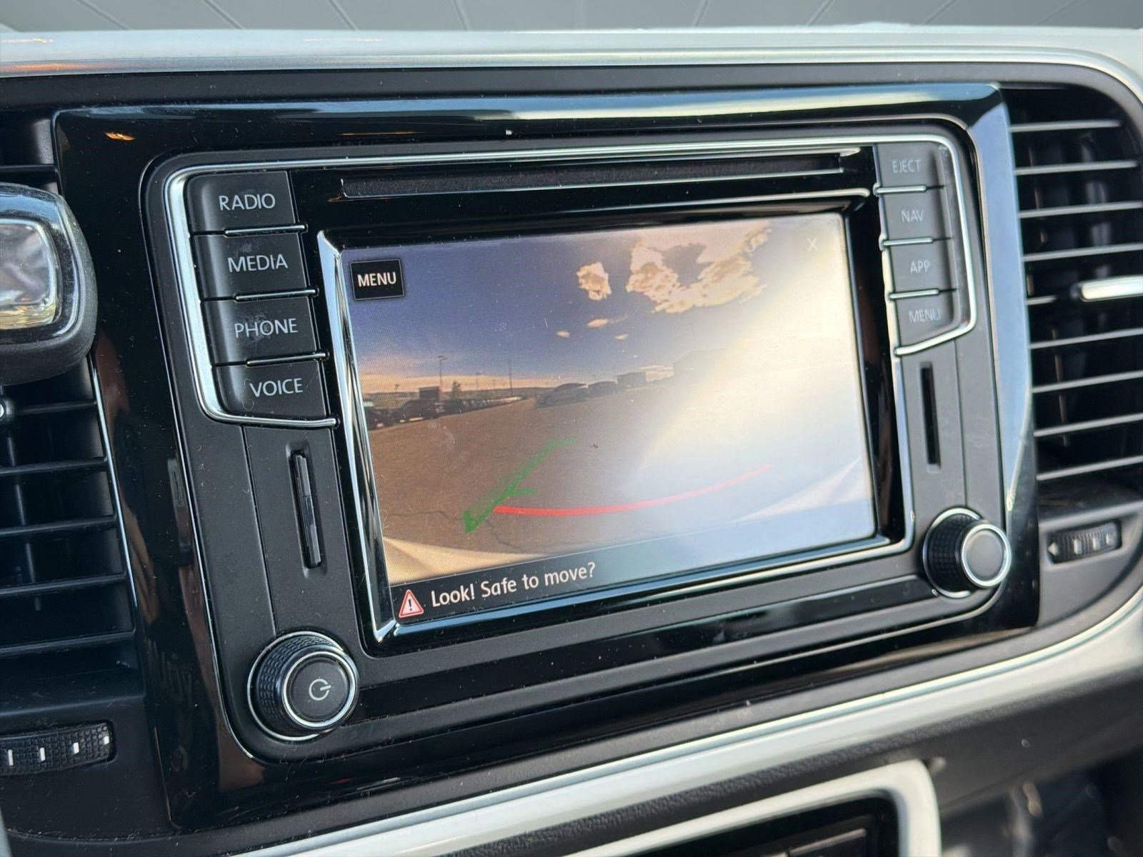 Used 2019 Volkswagen Beetle 2.0T SE w/ SE Premium Package image 23