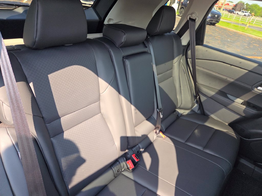 New 2026 Nissan Rogue Dark Armor AWD/4WD image 31