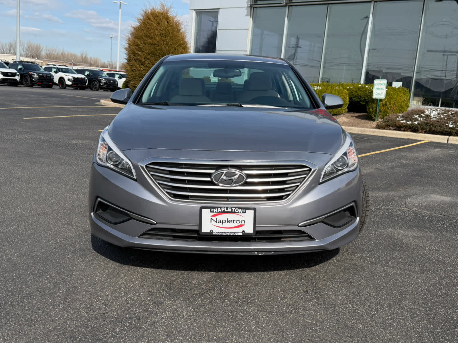 Used 2017 Hyundai Sonata SE image 2