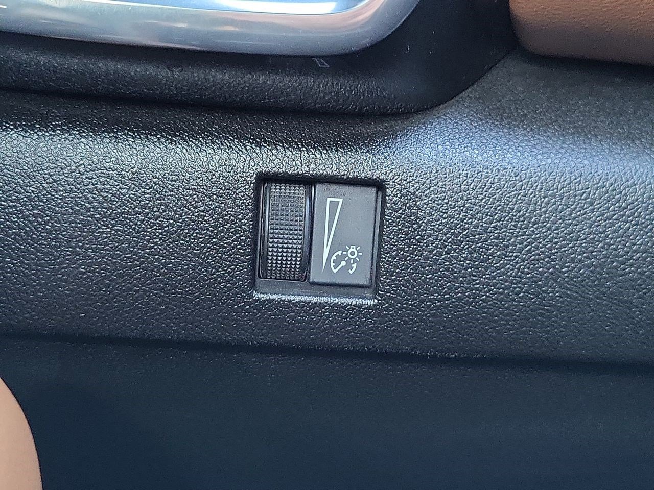 Used 2023 GMC Canyon AT4 image 21