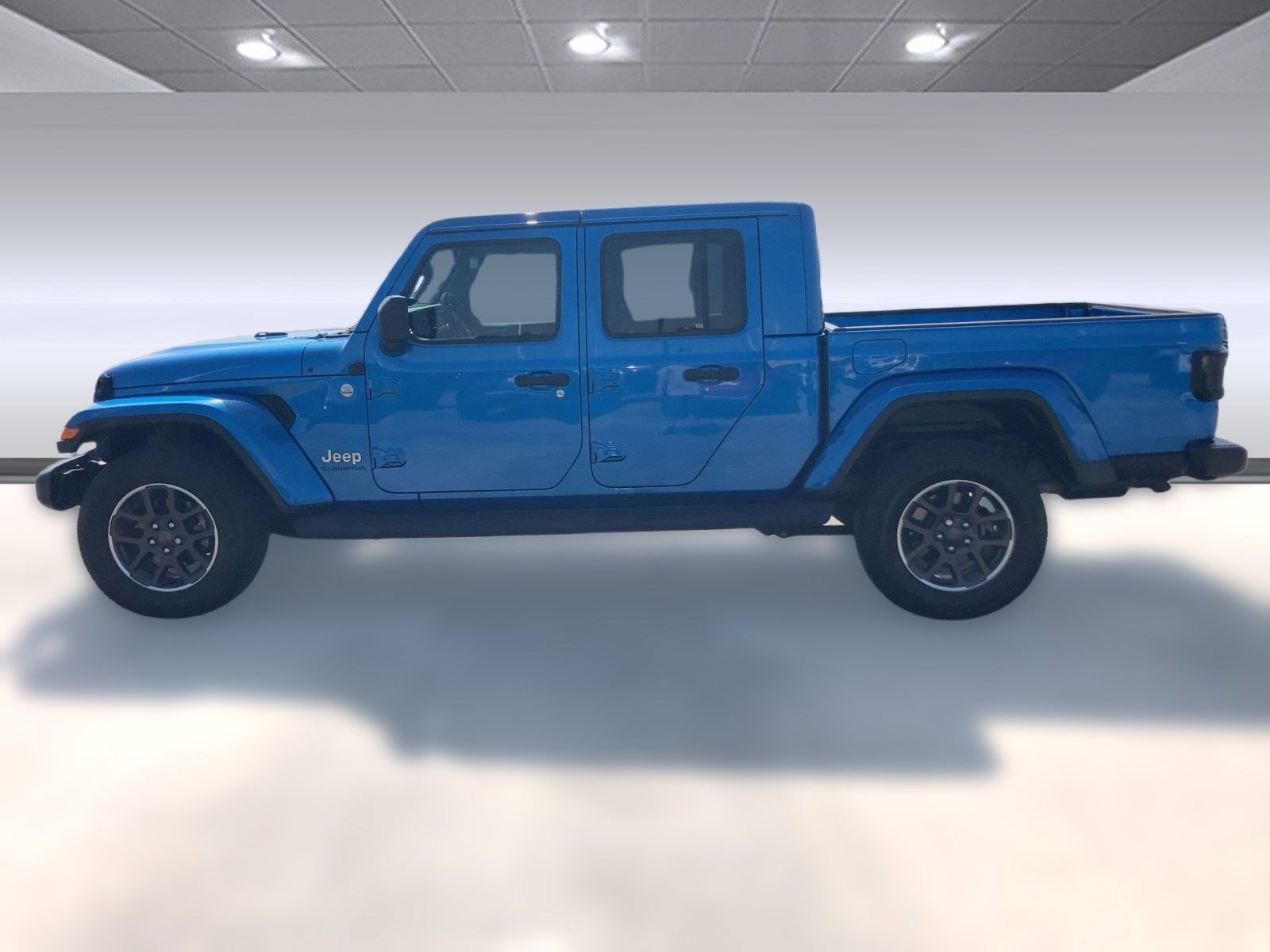 Used 2021 Jeep Gladiator Overland w/ Popular Equipment Package image 2