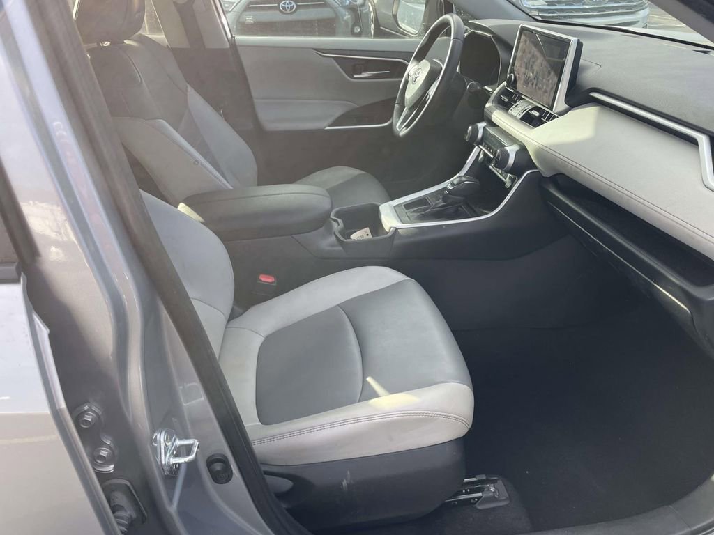 Used 2023 Toyota RAV4 XLE Premium image 48