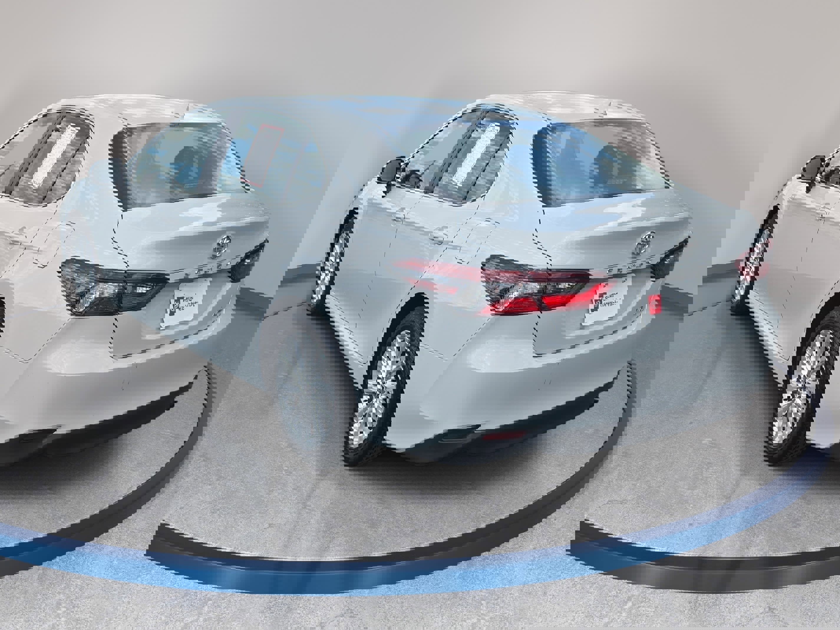 Used 2023 Toyota Camry LE image 7