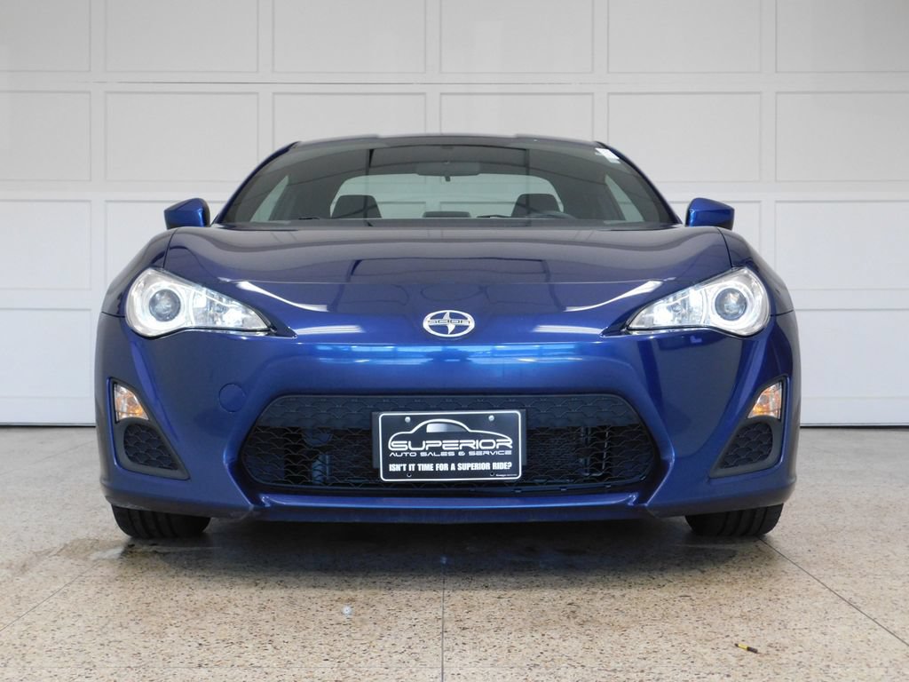 Used 2015 Scion FR-S RWD image 2