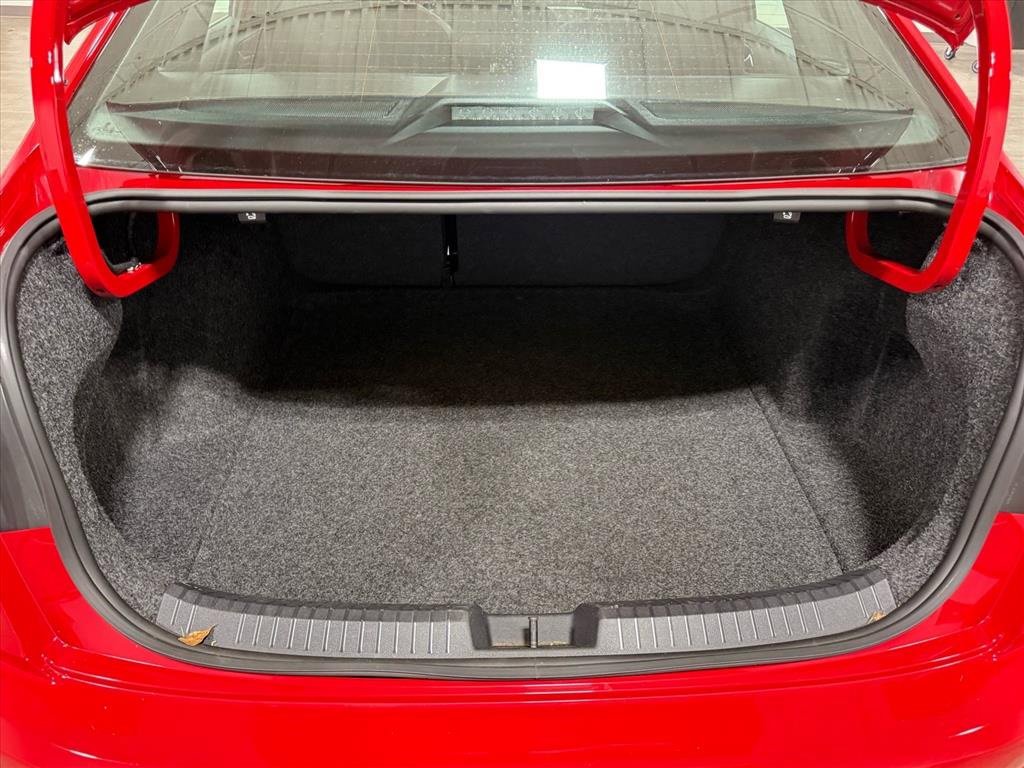 Used 2020 Volkswagen Jetta R-Line w/ R-Line Cold Weather Package image 18