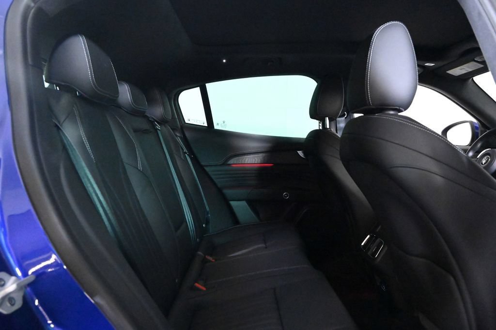 Used 2025 Maserati Grecale GT AWD/4WD image 17