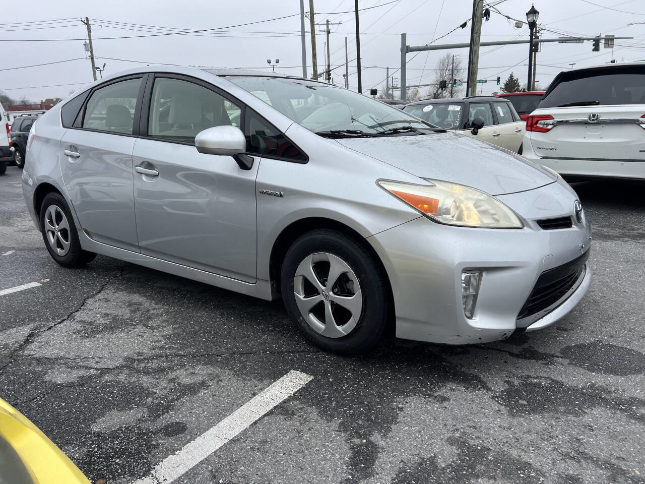 Used 2015 Toyota Prius Three w/ Solar Roof Package image 3