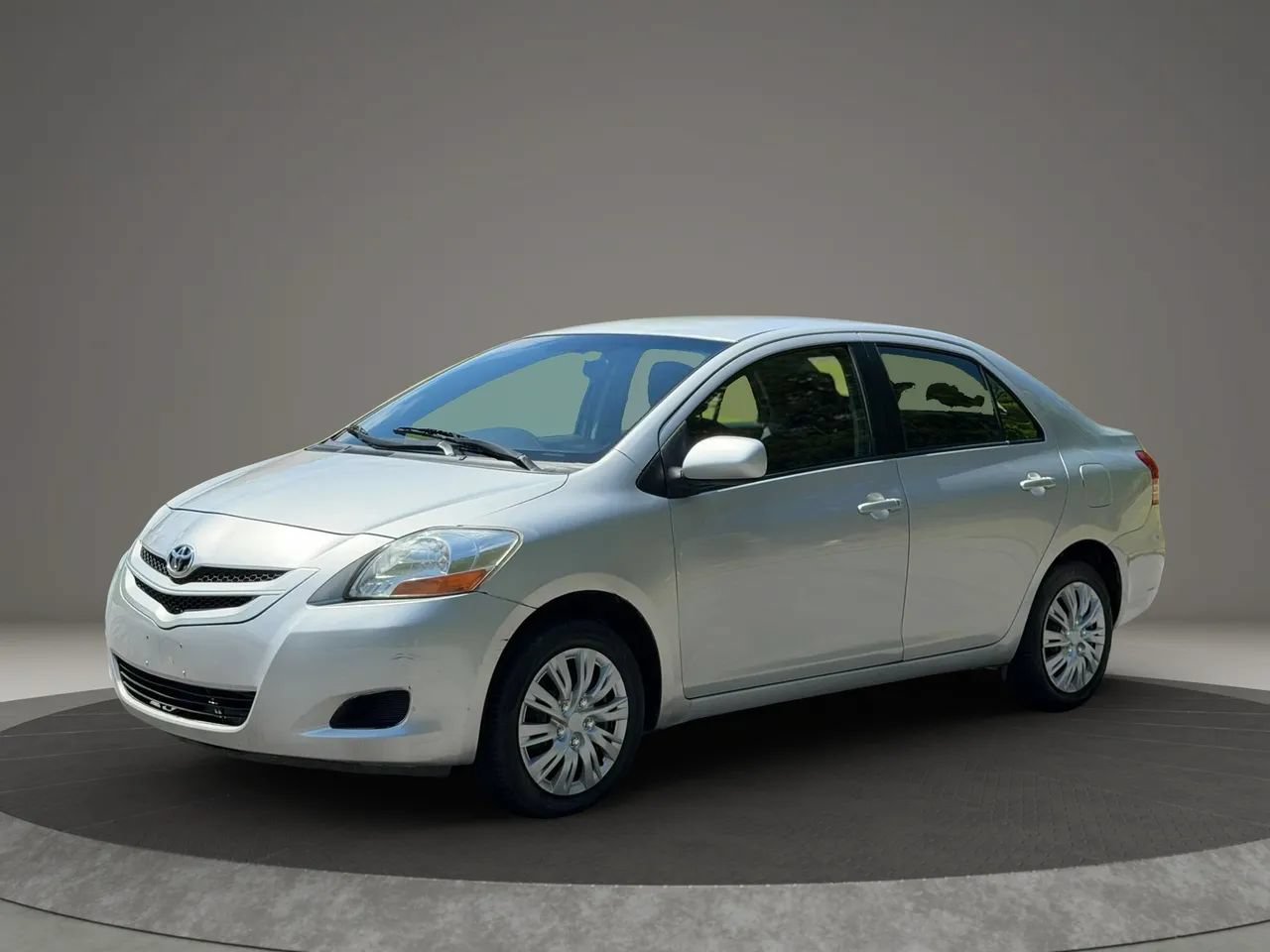 Used 2008 Toyota Yaris S FWD image 1