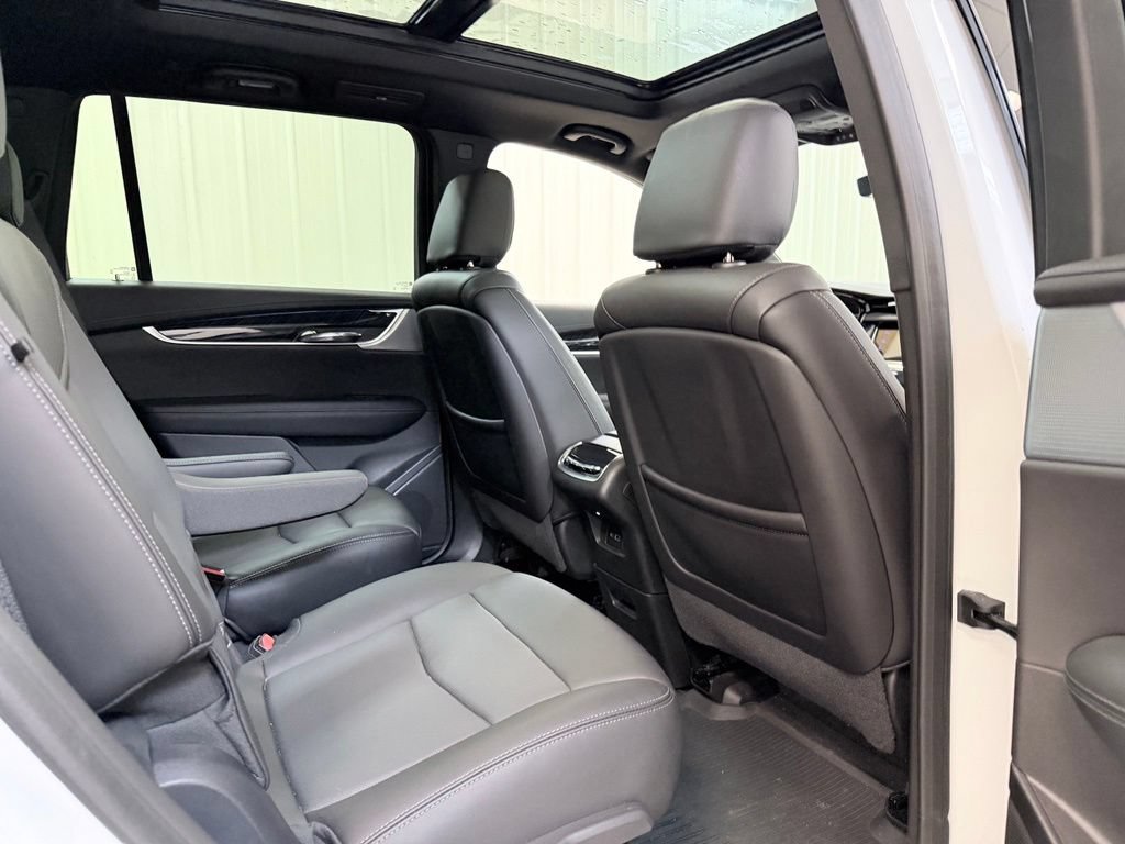 Used 2021 Cadillac XT6 Premium Luxury AWD/4WD image 36