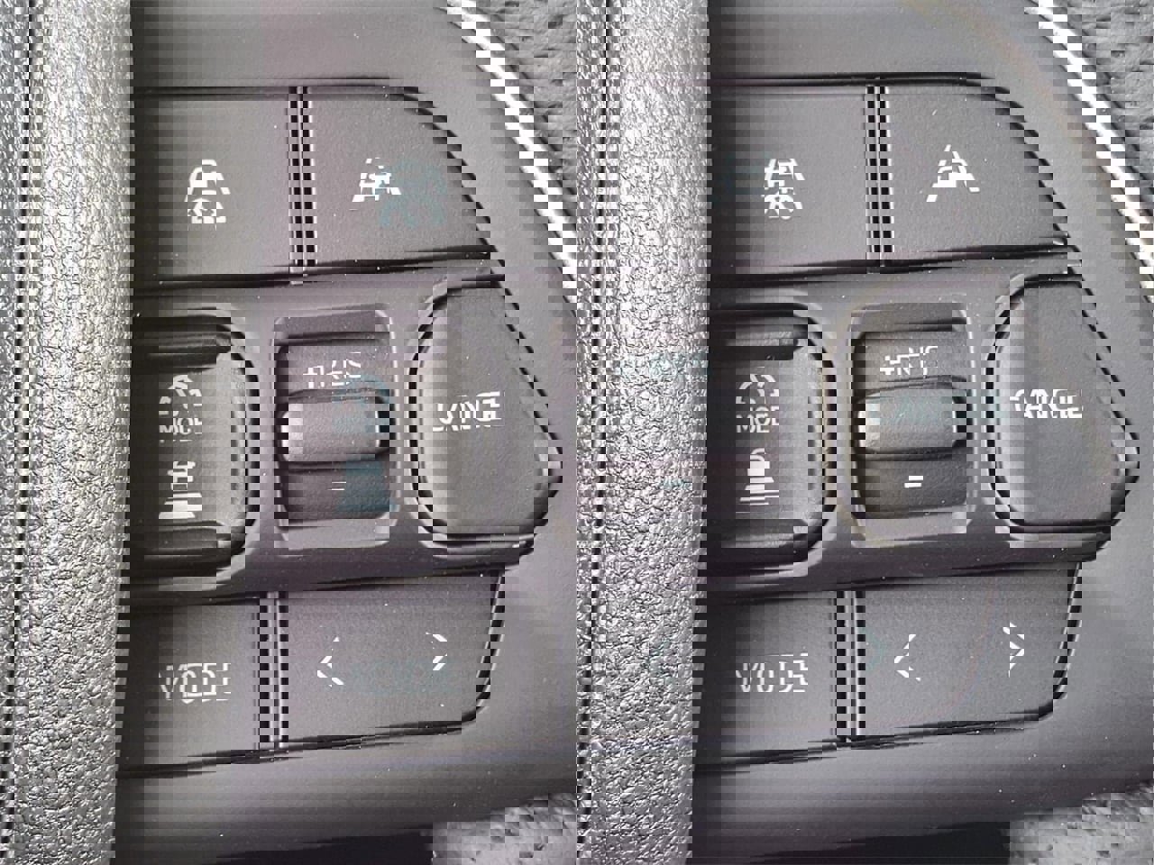 New 2025 Toyota Tacoma TRD Off-Road image 17