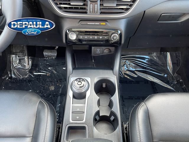 Used 2023 Ford Escape Platinum image 13