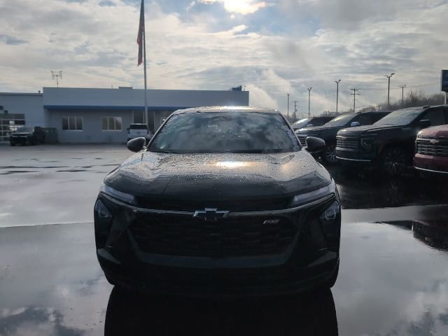 Used 2024 Chevrolet Trax RS FWD image 11