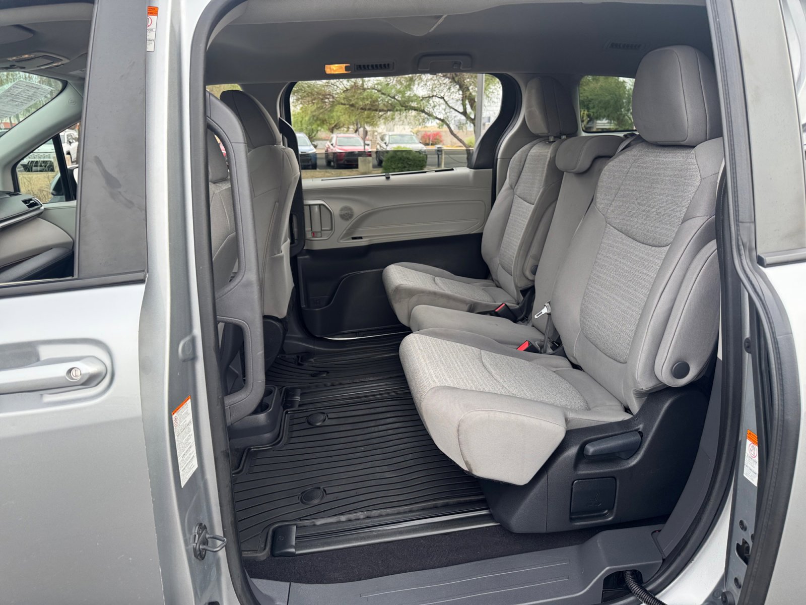 Certified 2023 Toyota Sienna LE FWD image 17