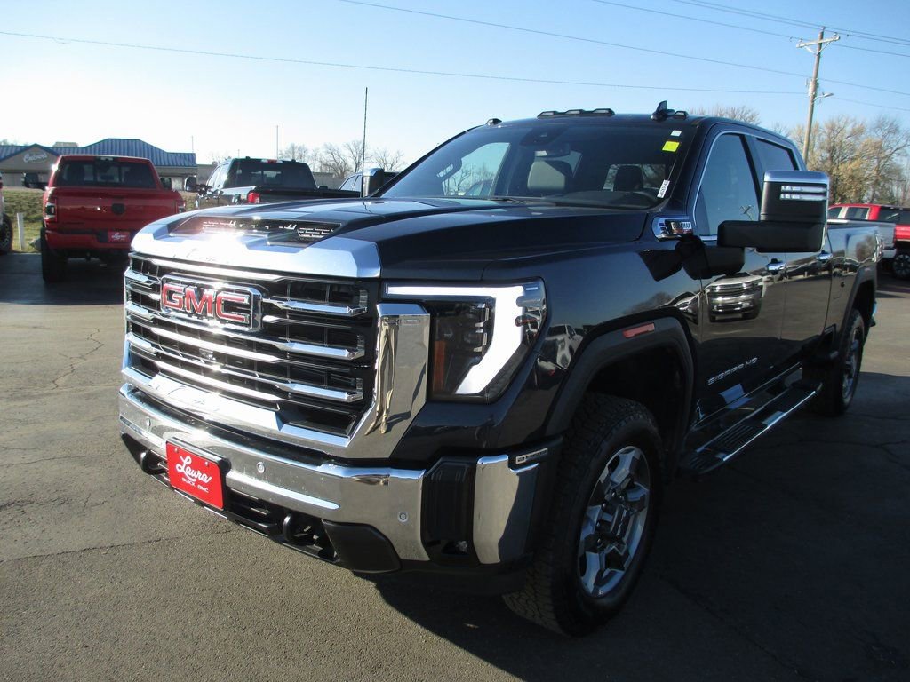 Used 2025 GMC Sierra 2500 SLT w/ SLT Premium Package image 11