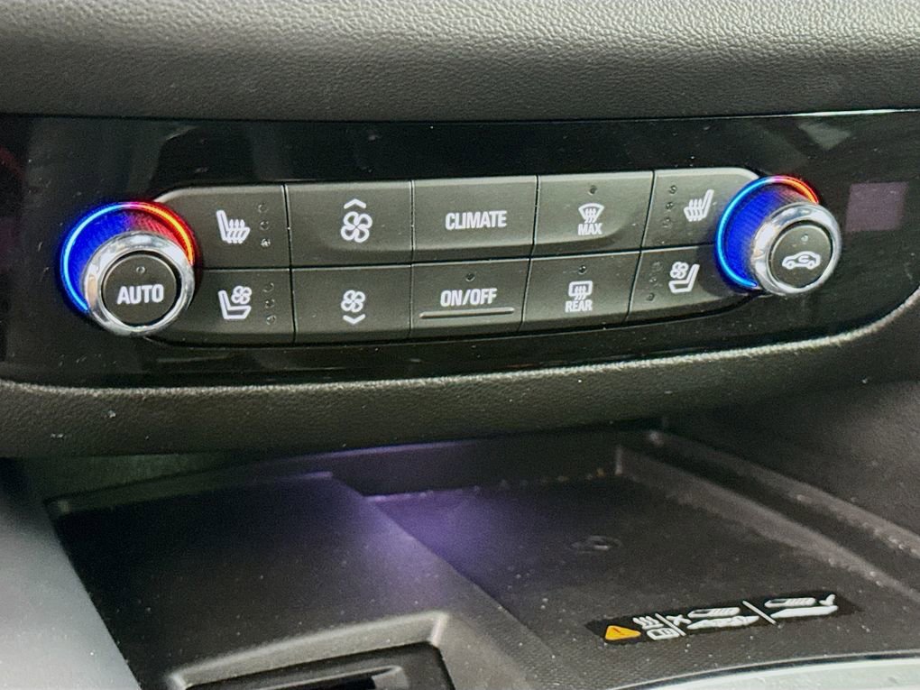 Used 2024 Buick Enclave Premium image 26