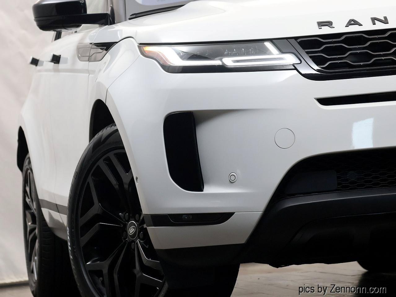 Used 2021 Land Rover Range Rover Evoque SE AWD/4WD image 4