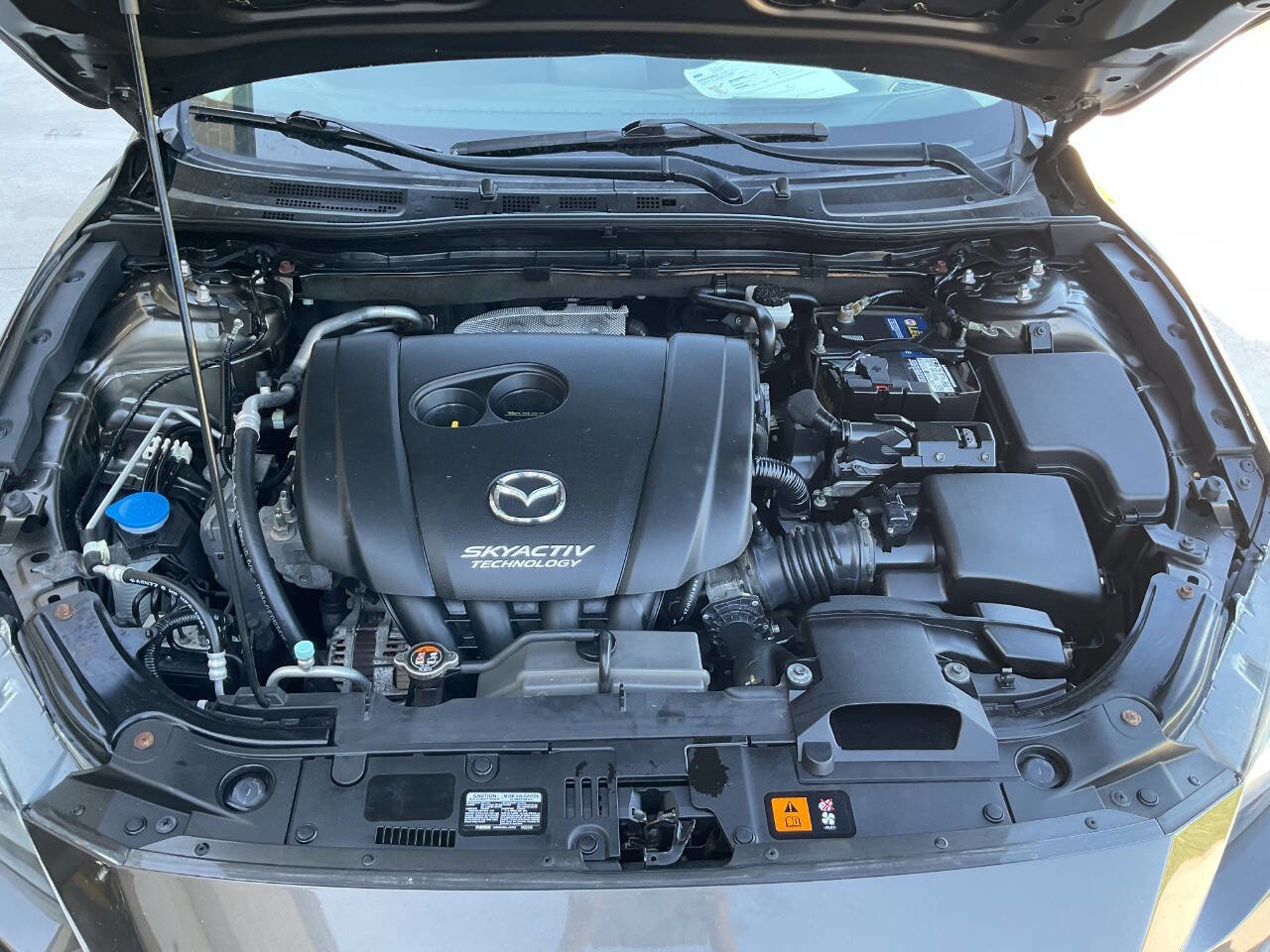 Used 2014 MAZDA MAZDA3 i Touring w/ Moonroof Package 1 FWD image 44