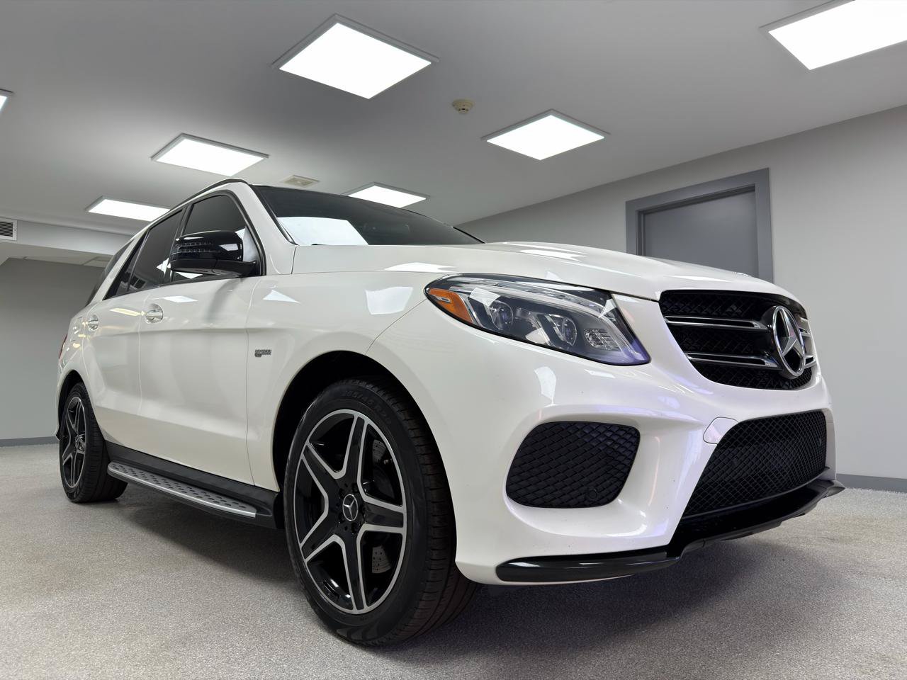 Used 2017 Mercedes-Benz GLE 43 AMG 4MATIC image 4