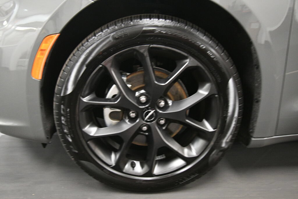 Used 2025 Chrysler Pacifica Limited FWD image 37