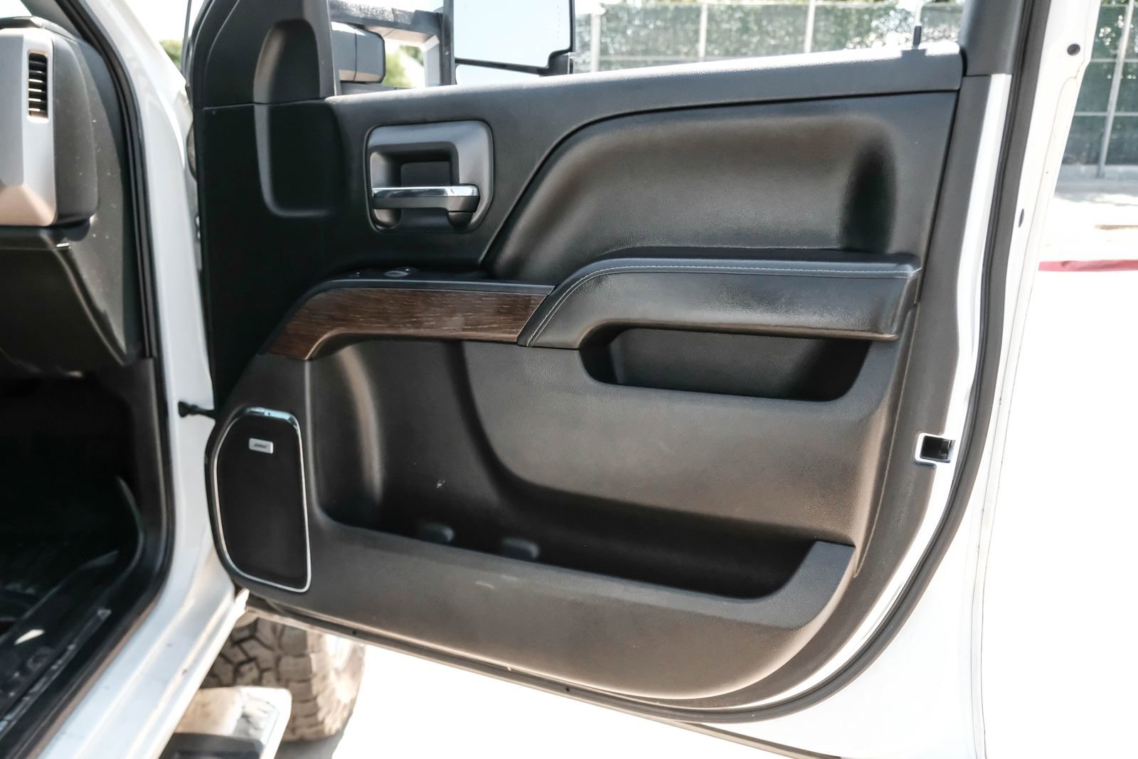 Used 2017 GMC Sierra 2500 Denali w/ Duramax Plus Package AWD/4WD image 42